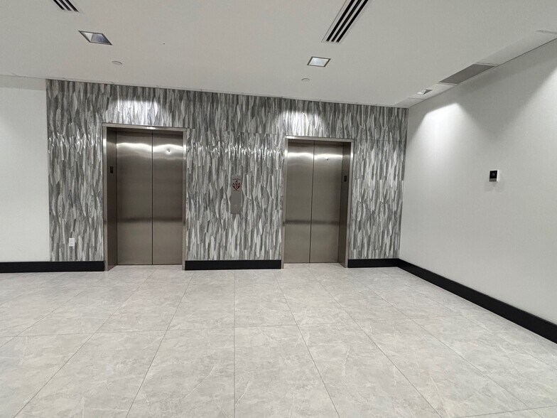 More Photos Of 900 SE 3rd Ave, Fort Lauderdale Office For Lease