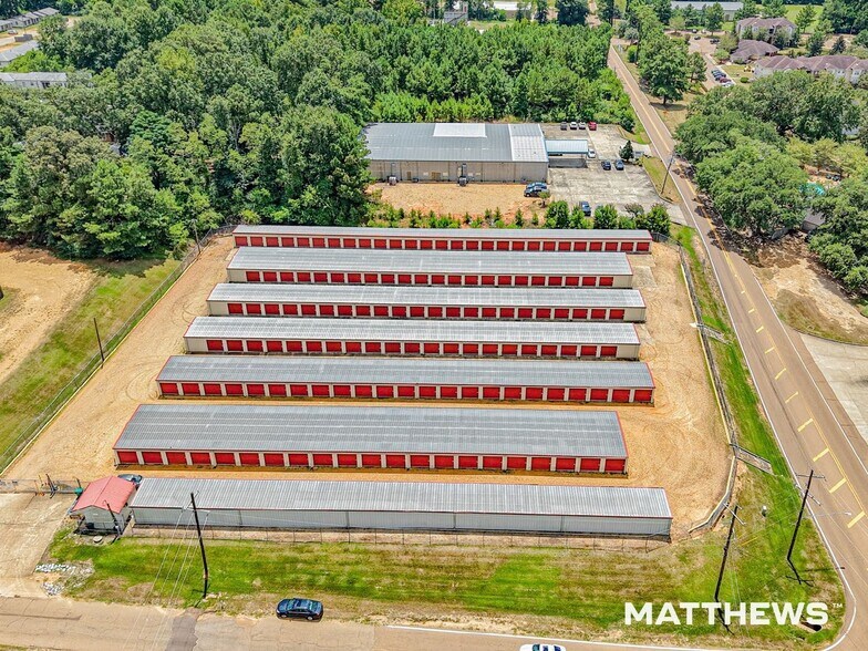 More Photos Of , Mccomb Specialty For Sale