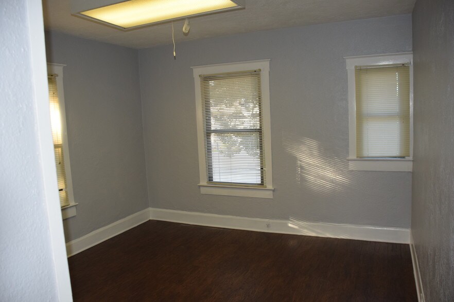 More Photos Of 118 Pasadena Pl, Orlando Office Residential For Lease