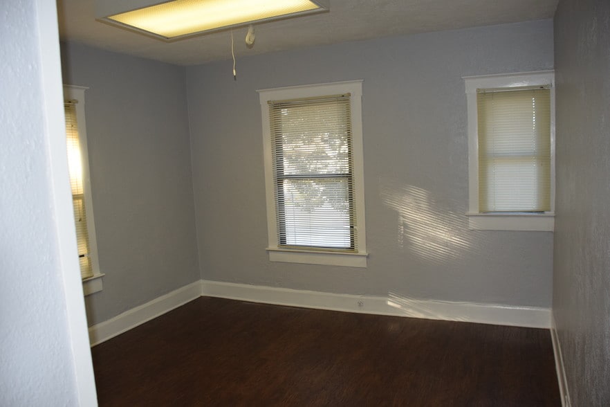 More Photos Of 118 Pasadena Pl, Orlando Office Residential For Lease