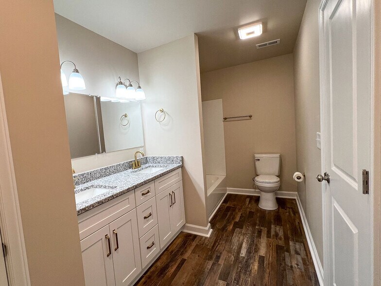 More Photos Of 109 E Highfill Ave, Liberty Apartments For Sale