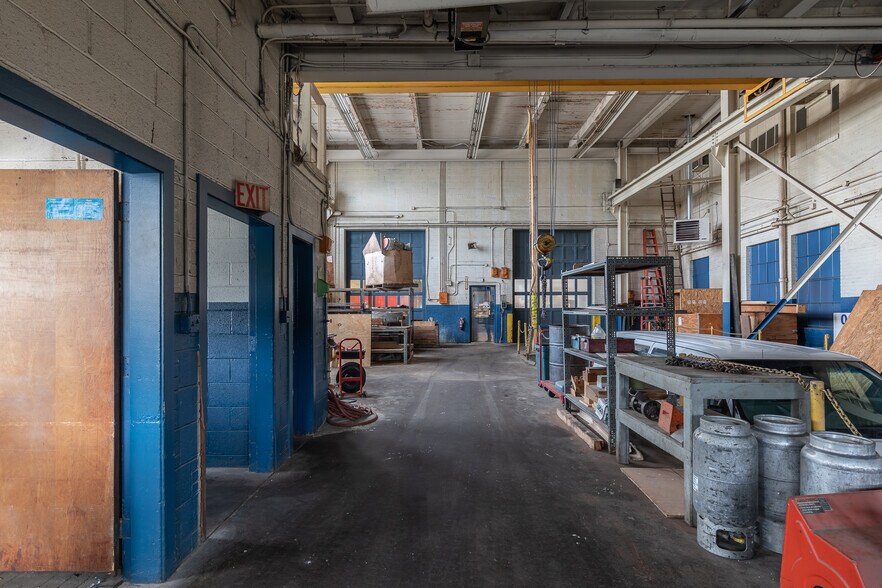 More Photos Of 24000 Lakeland Blvd, Euclid Manufacturing For Sale