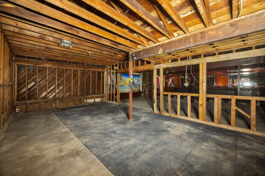 More Photos Of 1908 S Pacific Ave, San Pedro Restaurant For Sale