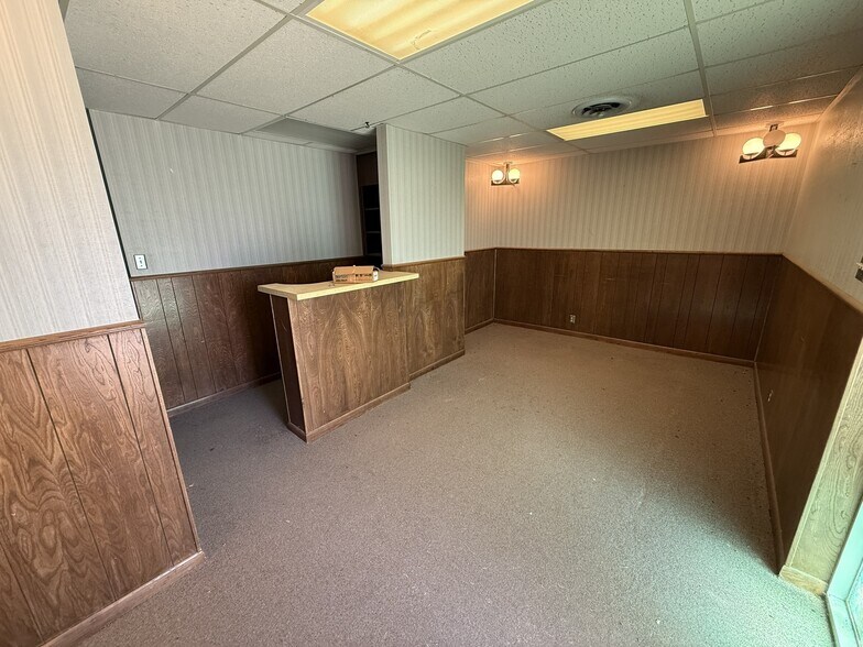 More Photos Of 901 E Tahoka Rd, Brownfield Office For Sale