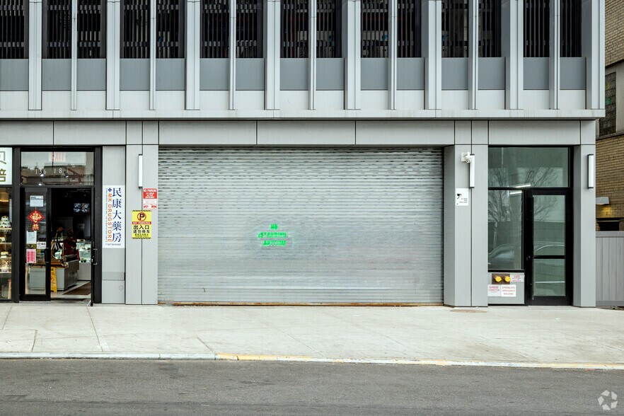 More Photos Of 136-20 Maple Ave, Flushing Specialty For Sale