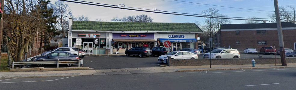 Primary Photo Of 152-160 Covert ave, Garden City General Retail For Lease