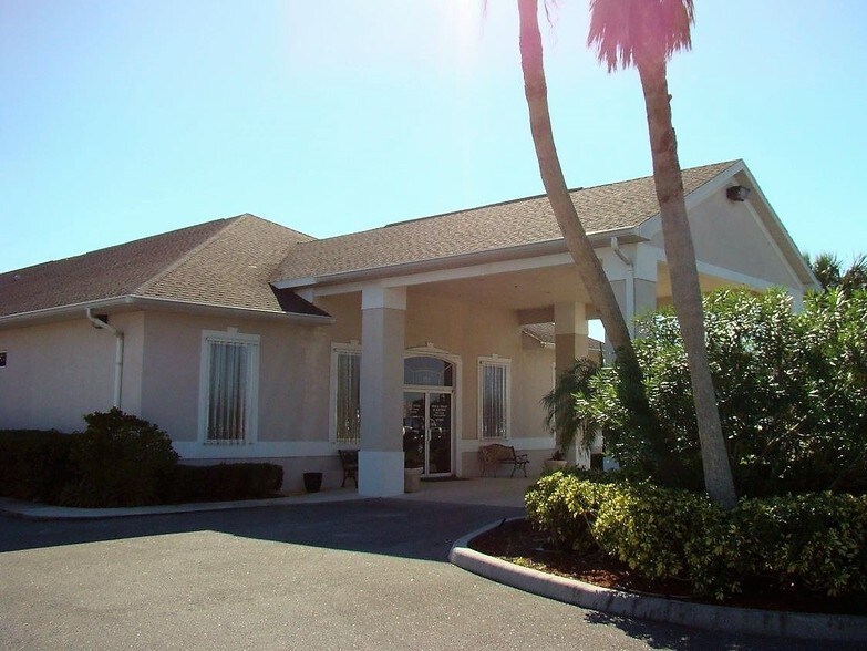 More Photos Of 332 SW 32nd St, Okeechobee Medical For Sale