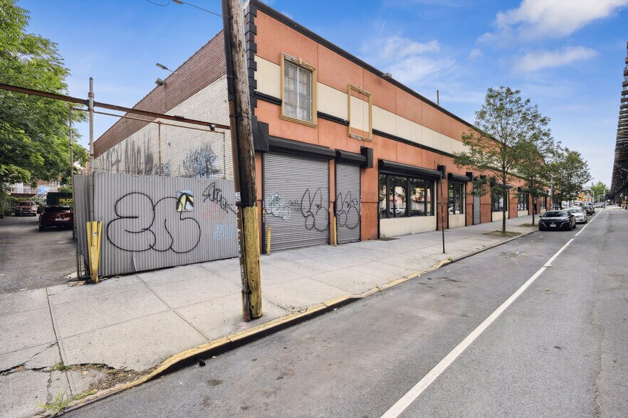 More Photos Of 2916 White Plains, Bronx General Retail For Sale