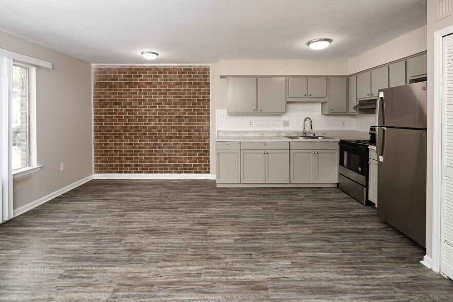 More Photos Of 12012 Middleground Rd, Savannah Apartments For Sale