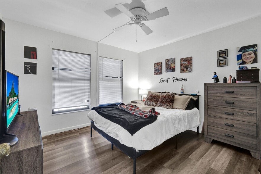 More Photos Of 225 Cape Coral Pky E, Cape Coral Apartments For Sale