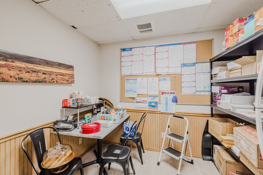 More Photos Of 975 5th St, Elko Office For Lease