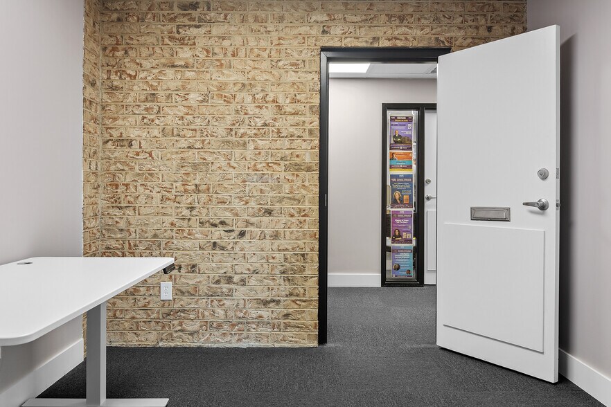 More Photos Of 2300 E 14th St, Tulsa Office For Lease