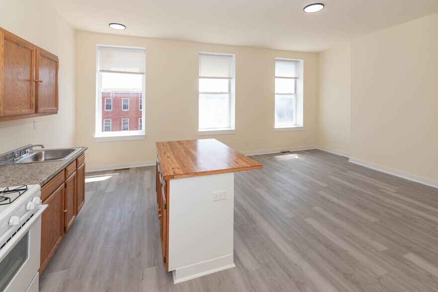 More Photos Of 2100-2102 Maryland Ave, Baltimore Apartments For Sale