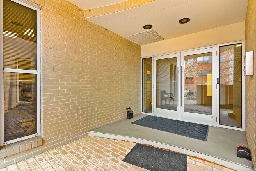 More Photos Of 200 Daingerfield Rd, Alexandria Loft Creative Space For Lease