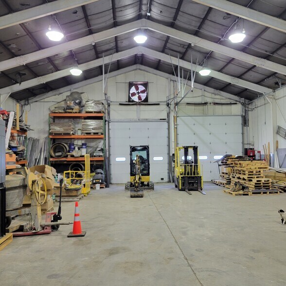 More Photos Of 907 Pulaski Hwy, Goshen Service For Sale