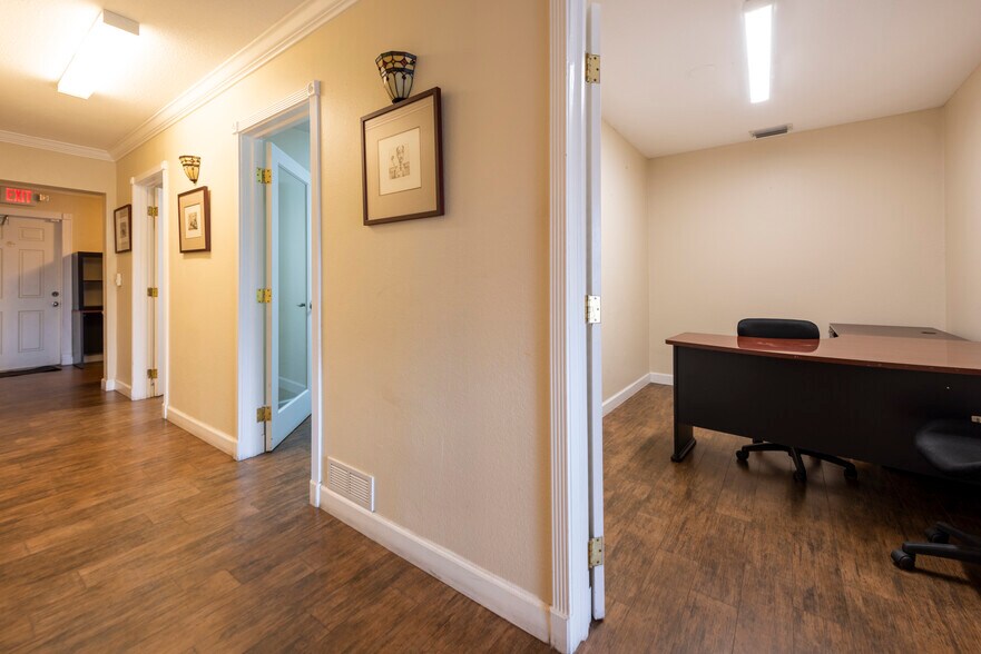 More Photos Of 45 E Sheridan St, Dania Beach Office Residential For Lease