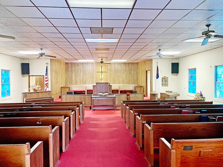 Primary Photo Of 239 County Road 1710 Rd, Grapeland Religious Facility For Sale