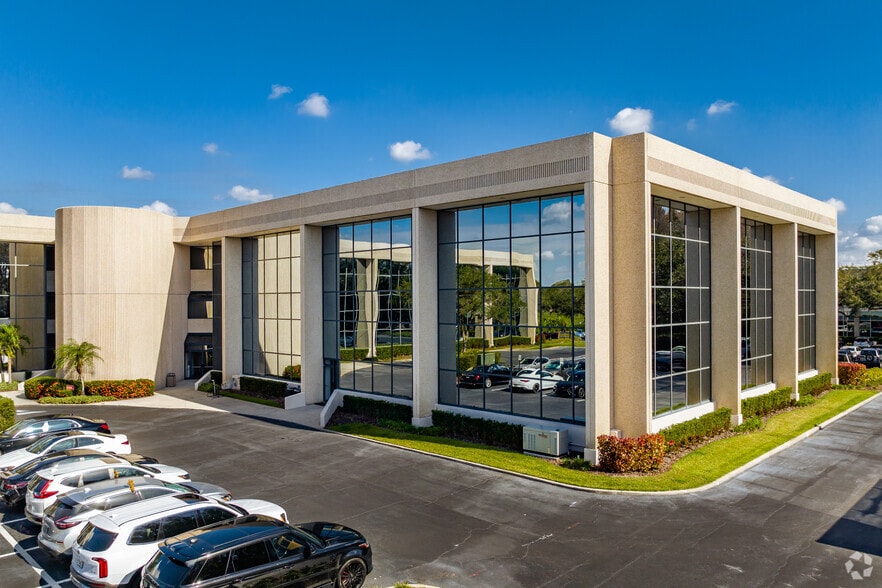 More Photos Of 3810-3820 Northdale Blvd, Tampa Unknown For Lease