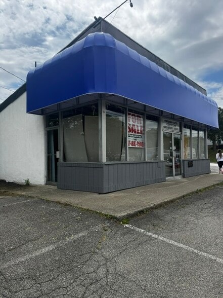 More Photos Of 1048 Route 9W, Fort Montgomery Storefront For Sale