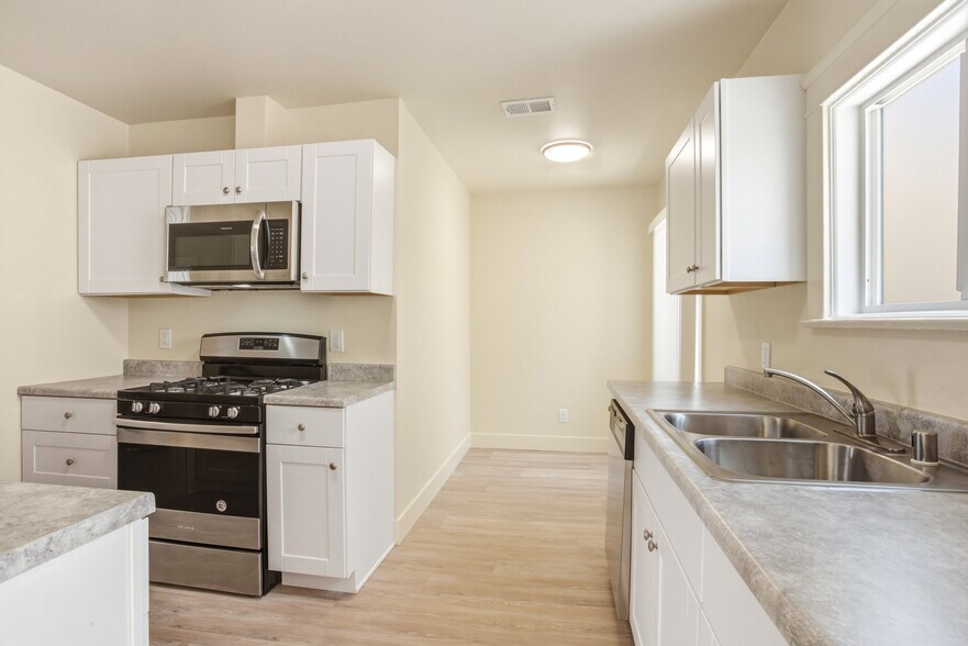 More Photos Of 4319-4321 Swift Ave, San Diego Apartments For Sale