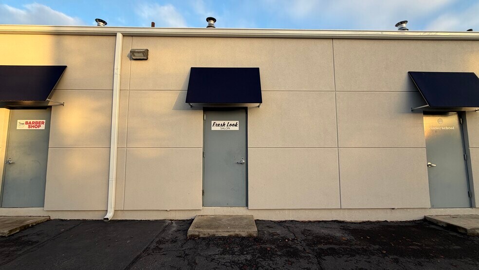 More Photos Of 2596-2606 Merrick Rd, Bellmore Storefront For Lease