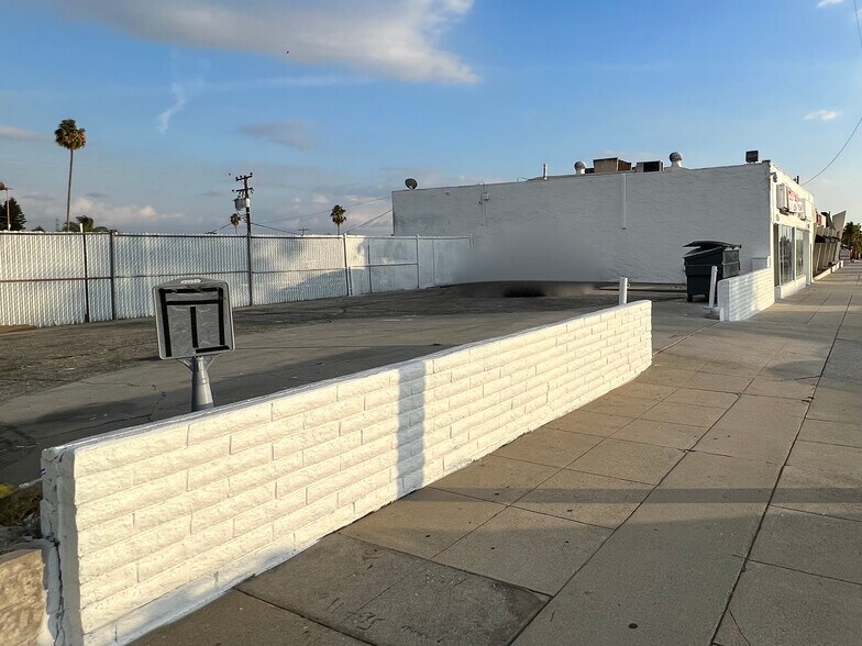 More Photos Of 124-126 S San Gabriel Blvd, San Gabriel Storefront For Lease