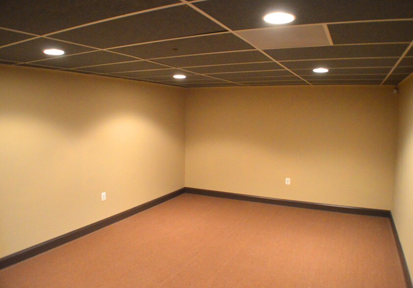 More Photos Of 316 E Market St, Leesburg Office For Sale