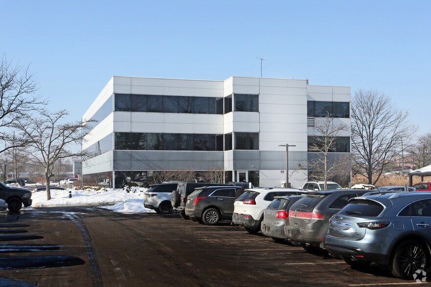 More Photos Of 7031 Orchard Lake Rd, West Bloomfield Office For Lease