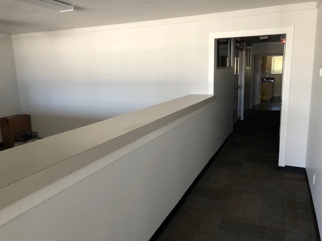 More Photos Of 108 McNutt Rd, Hutto Warehouse For Lease