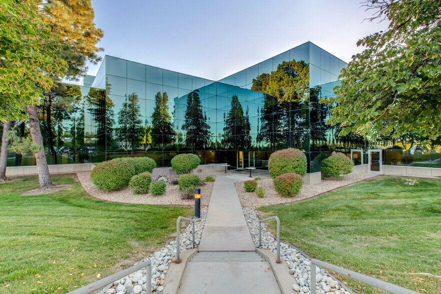 More Photos Of 373 Inverness Pkwy, Englewood Office For Lease