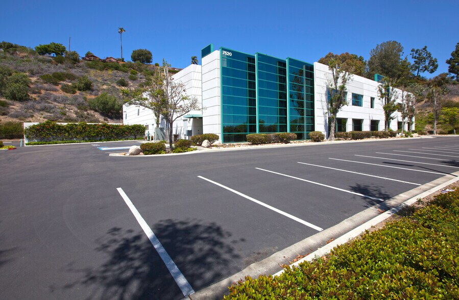 More Photos Of 7520 Mission Valley Rd, San Diego Manufacturing For Sale
