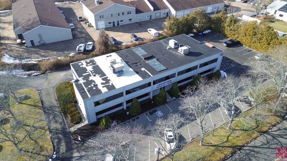 More Photos Of 37 Soundview Rd, Guilford Medical For Lease