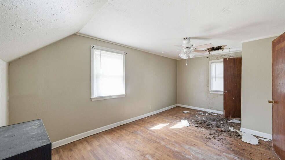 More Photos Of 4418 Monroe Ave, Kansas City Multifamily For Sale