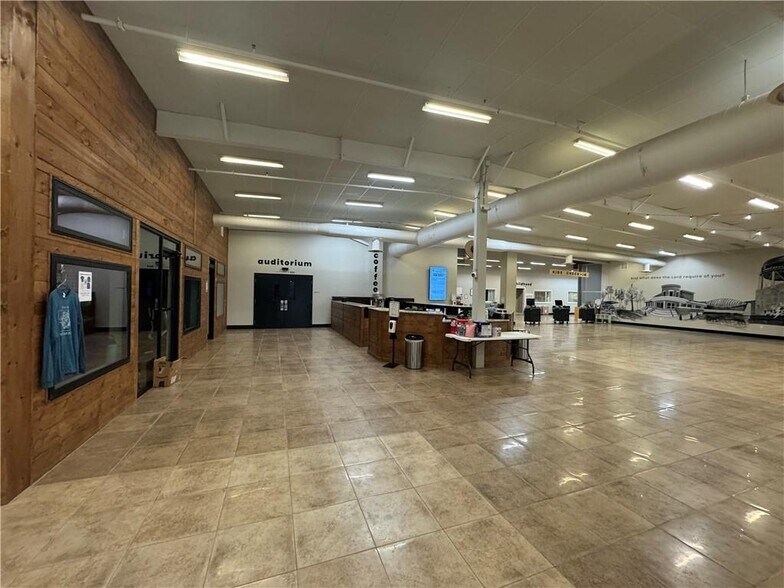 More Photos Of 1705 S Walton Blvd, Bentonville Office For Sale