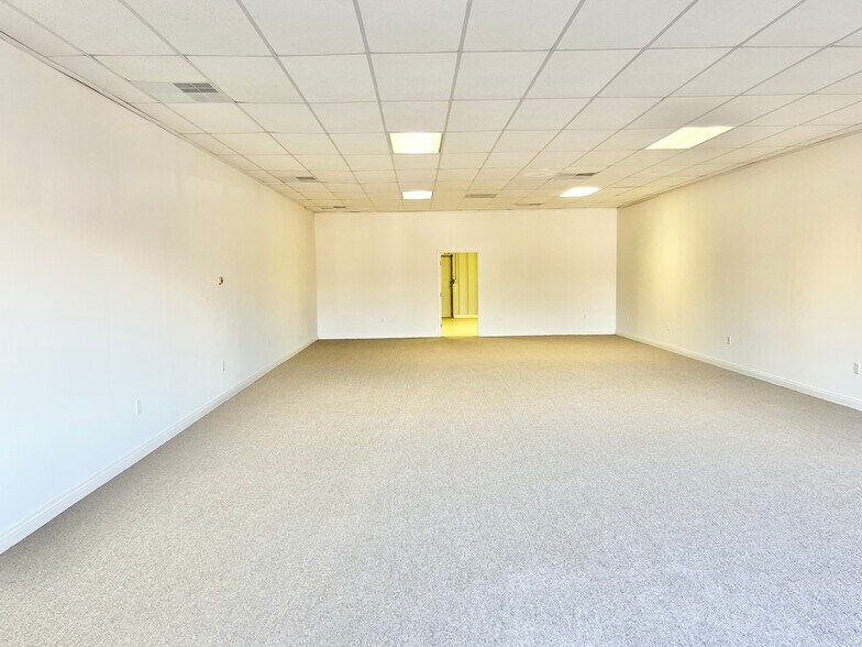 More Photos Of 3115-3167 E Center Street Ext, Warsaw Unknown For Lease