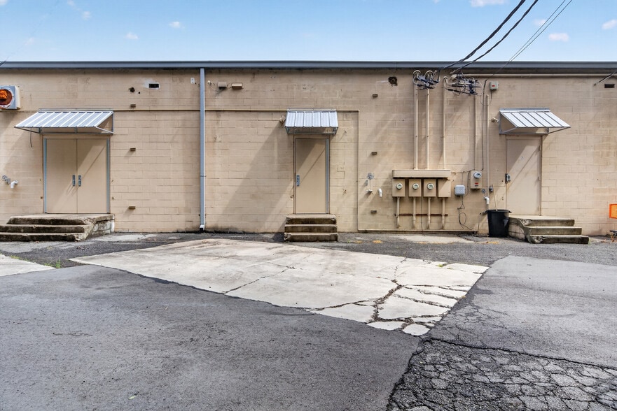 More Photos Of 439-489 N Cannon Blvd, Kannapolis Unknown For Lease