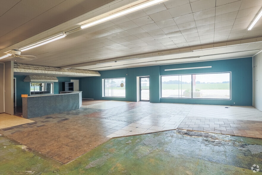 More Photos Of 7074 W State Road 28, Elwood Warehouse For Sale