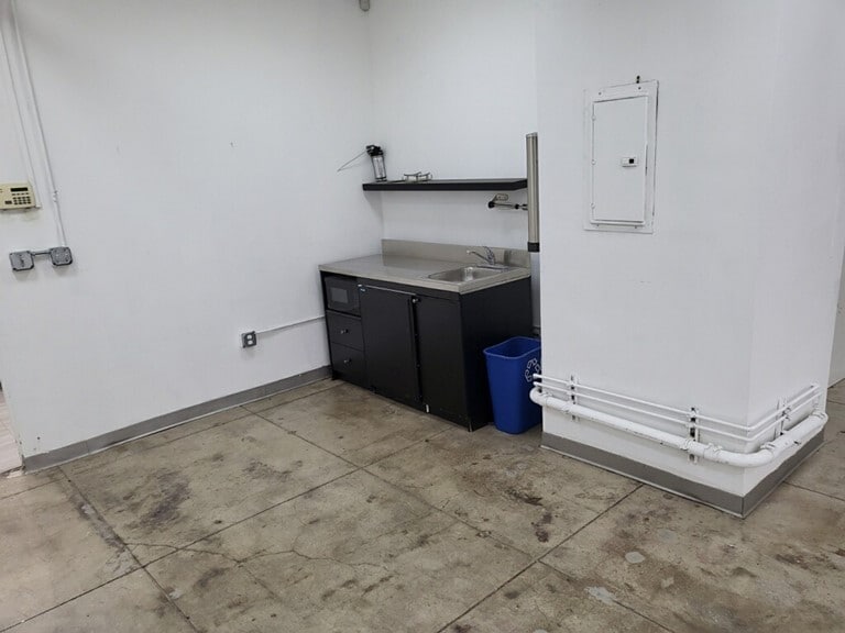 More Photos Of 64 W 48th St, New York Office For Lease