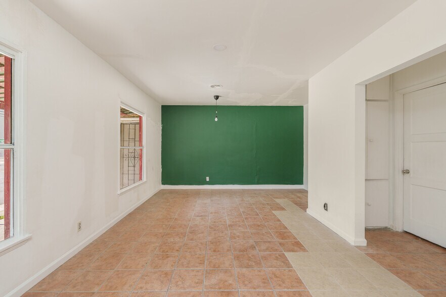 More Photos Of 4357 W 120th St, Hawthorne Apartments For Sale