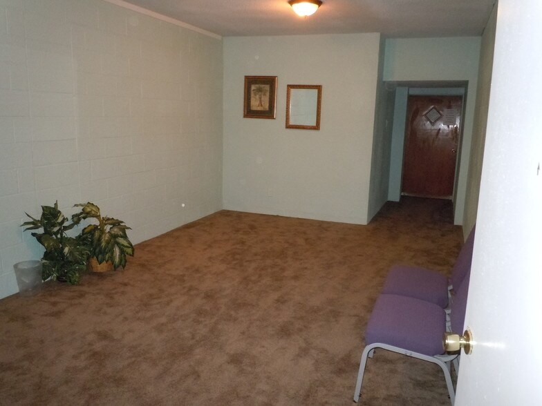 More Photos Of 2024 N Maplewood Ave, Tulsa Religious Facility For Sale