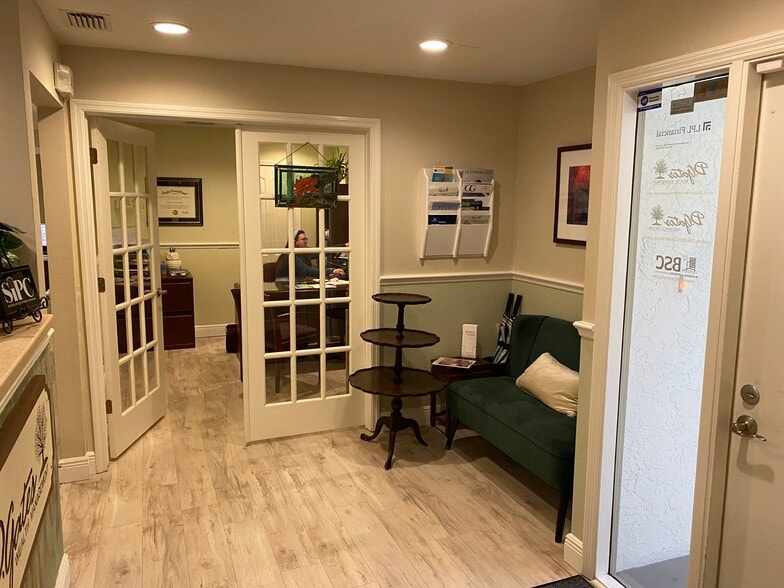 More Photos Of 923 Del Prado Blvd S, Cape Coral Medical For Lease