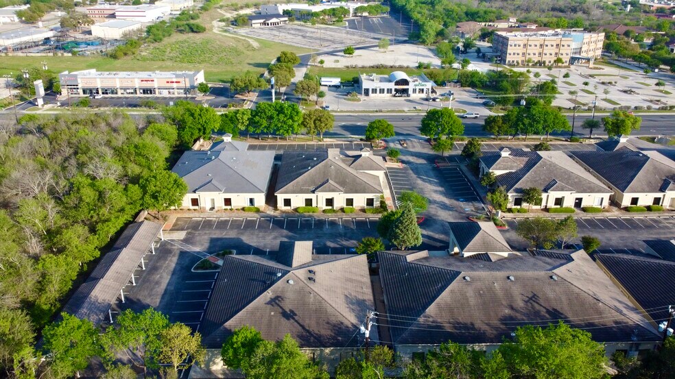 More Photos Of 9643 Huebner Rd, San Antonio Medical For Lease