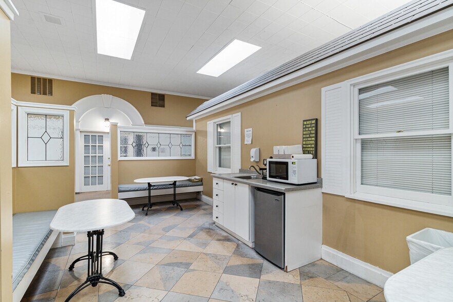 More Photos Of 1174 E Graystone Way, Salt Lake City Office For Sale
