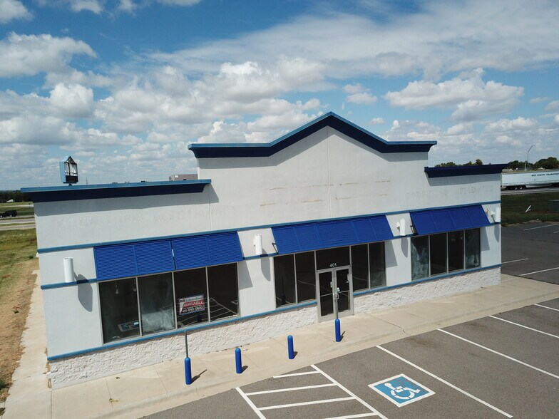 More Photos Of 401 Regional Dr, Elk City Freestanding For Lease
