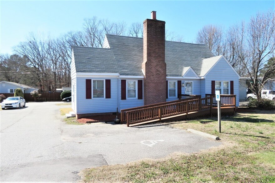 More Photos Of 709 Julian R Allsbrook Hwy, Roanoke Rapids Office For Sale