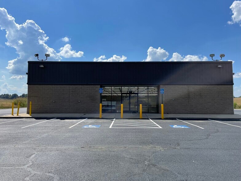 More Photos Of 2735 Moscow Ave, Hickman Freestanding For Lease