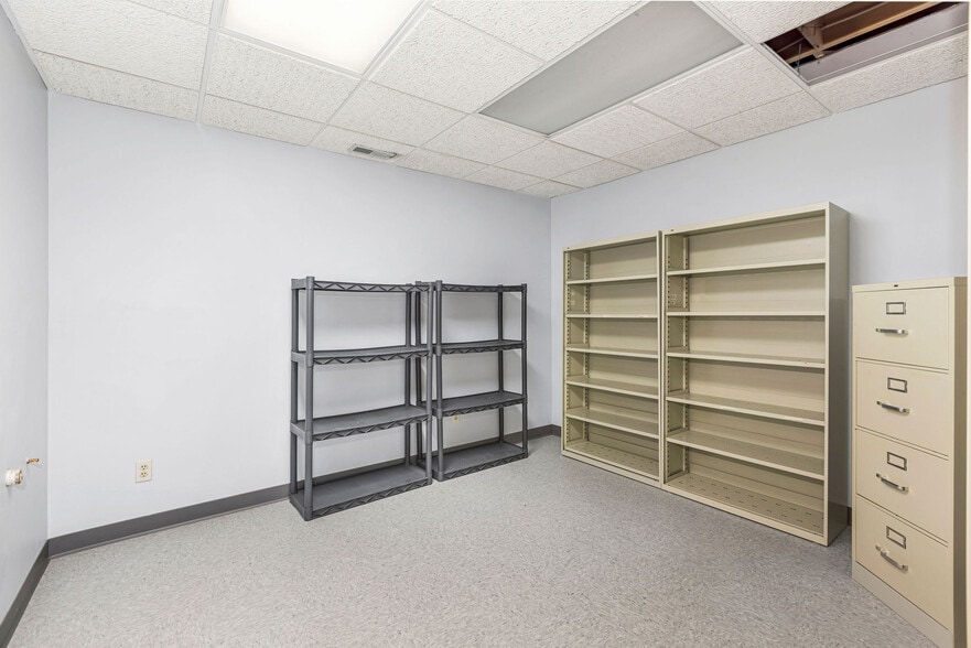 More Photos Of 5850 Boymel Dr, Fairfield Medical For Sale