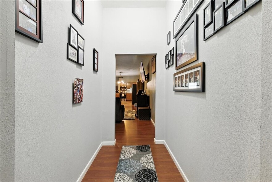 More Photos Of 501-503 Iowa Ave, Essex Storefront Retail Residential For Sale