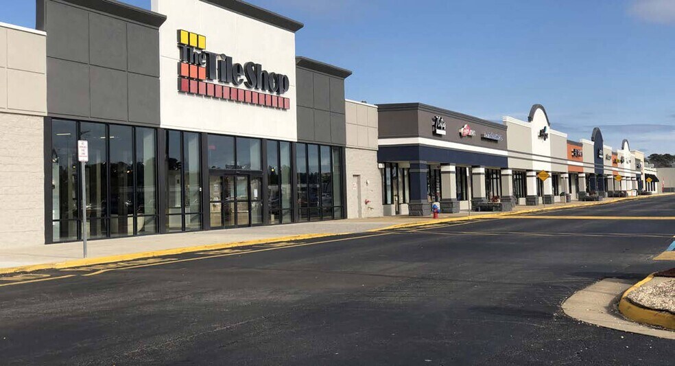 More Photos Of 2701-2736 N Mall Dr, Virginia Beach Unknown For Lease