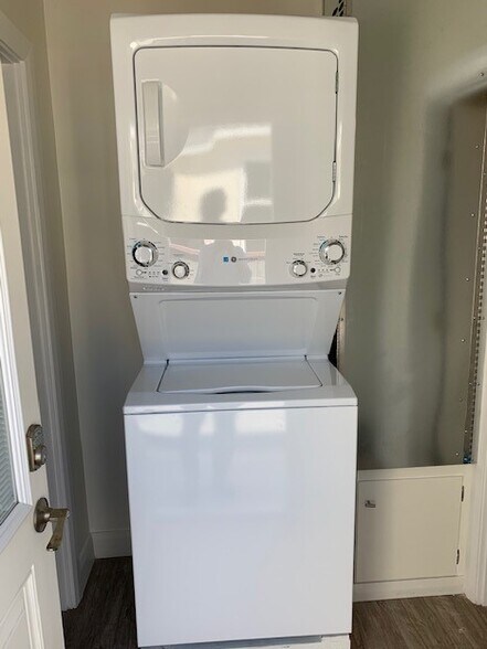 More Photos Of 315 E Valencia Ave, Burbank Apartments For Sale